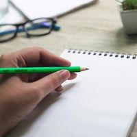 Crayon noir Critérium Bic 4B - Image 3