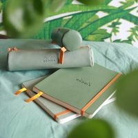 Trousse ronde paon simili cuir italien 5x21,5 cm - Image 6