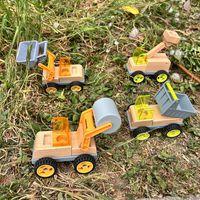 Lot de 4 véhicules transformable 17 cm thumbnail image 6