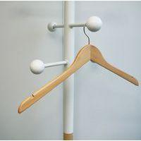 Lot de 25 cintres en bois sans barre de pantalon Hêtre thumbnail image 4