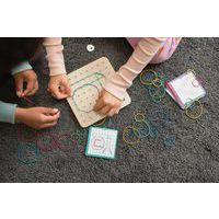Géoboard - Plaque à picots en bois avec cartes et élastiques - Image 3