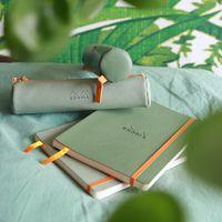 Trousse ronde sauge simili cuir italien 5x21,5 cm thumbnail image 2