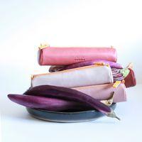 Trousse ronde touche de rose simili cuir italien 5x21,5 cm - Image 4