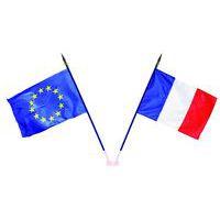 Pack porte drapeau : drapeaux France et UE 60 x 90 cm + 2 hampes bois