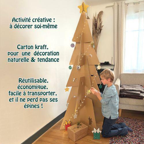 Illustration de : Sapin kraft à décorer 2 m (inclus 24 stickers) - Cléopâtre