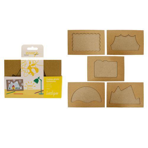 Illustration de : Cadre en carton fantaisie