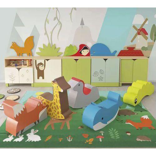 Illustration de : Pouf en mousse forme chenille