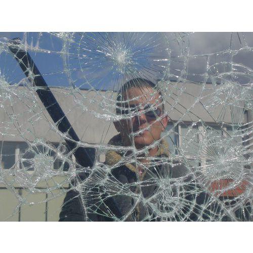 Illustration de : Film de sécurité vitrage inférieur à 3 m² - Rouleau de 10 mètres