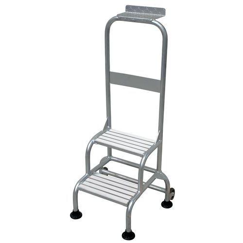 Illustration de : Marchepied professionnel Rigolo - 2 marches avec garde-corps frontal - Facal