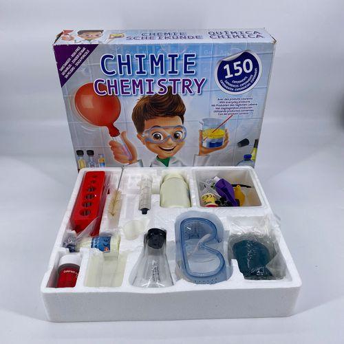 Illustration de : Chimie 150 expériences - Reconditionné - Buki France