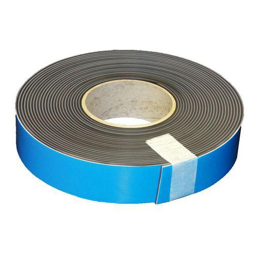 Illustration de : Bande magnétique adhésive en rouleau 10m x 40mm - Manutan Expert