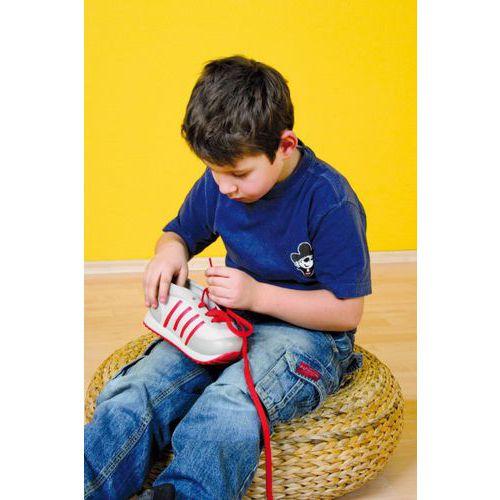 Illustration de : La chaussure à apprendre