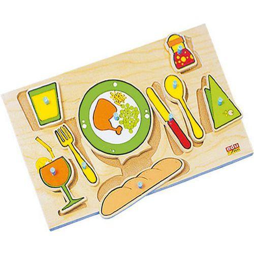 Illustration de : Puzzle en bois : le repas