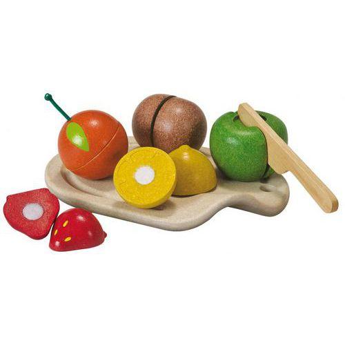 Illustration de : Assortiment de fruits à couper - PlanToys
