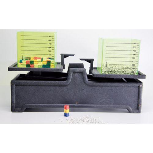 Illustration de : La balance avec bacs de pesée gradués - Wissner