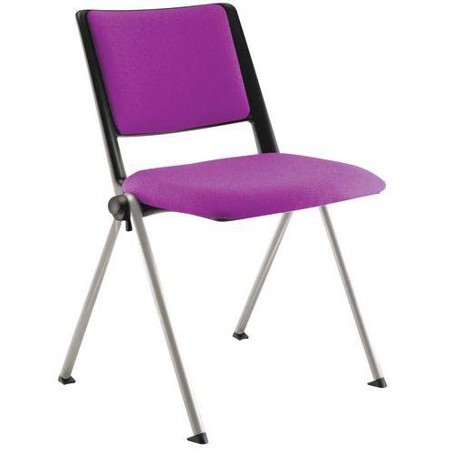 Illustration de : Lot de 4 chaises Match piètement alu dossier et assise tissu classé M1