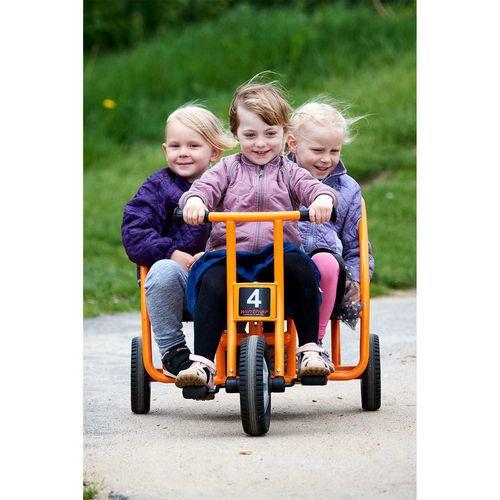 Illustration de : tricycle taxi double gamme évolutive