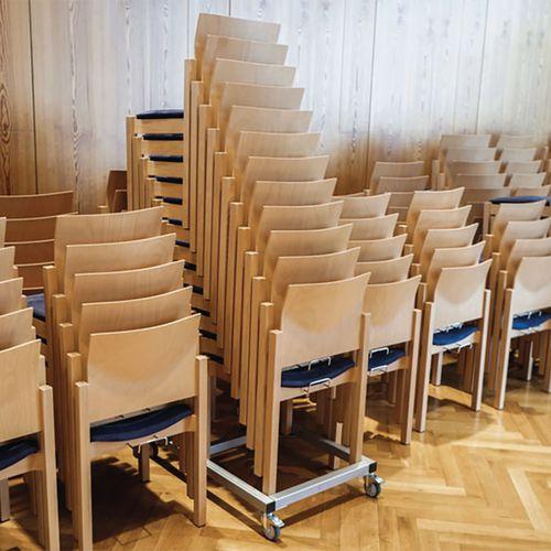 Illustration de : Chariot porte chaises STACk XL
