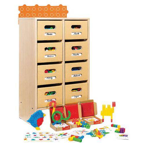 Illustration de : Meuble jeux créatifs 8 tiroirs