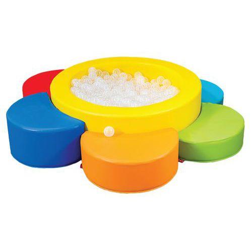 Illustration de : Piscine fleurie