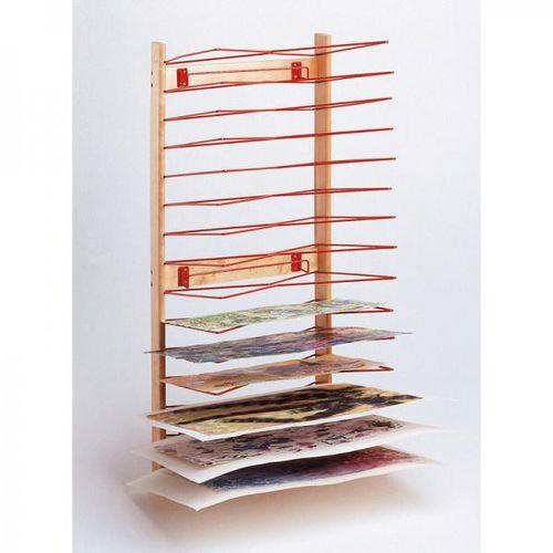 Illustration de : Sèche-dessins mural - Nathan