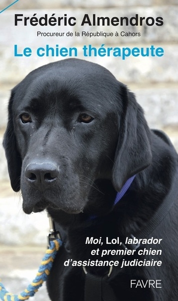 Le chien thérapeute - moi, lol, labrador et premier chien d'assistance judiciaire - Image principale