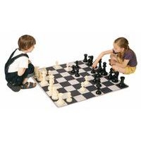 Tapis d’échec et de dames avec pions de dames et pions d’échecs - Image principale