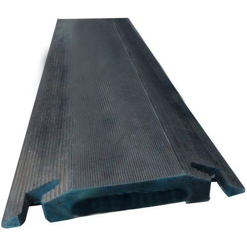 Illustration de : Passage de cable Ponts Piétons - Manutan Expert