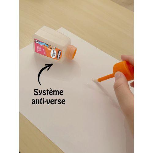 Illustration de : Colle liquide avec pinceau - Cleopatre