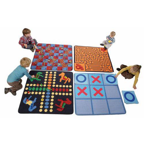 Illustration de : L'ensemble 4 tapis de jeux classiques