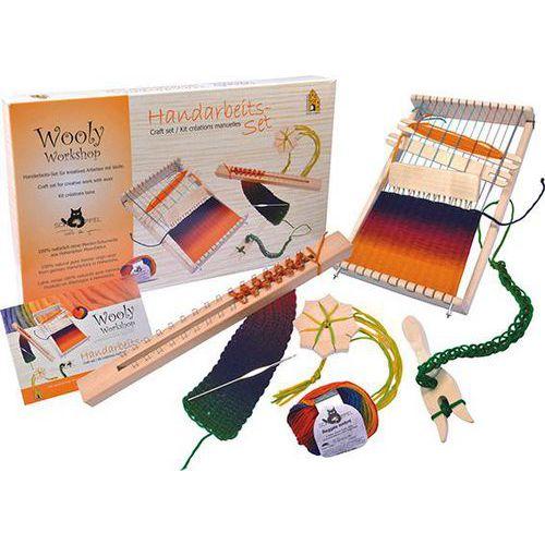 Illustration de : Atelier à tisser complet