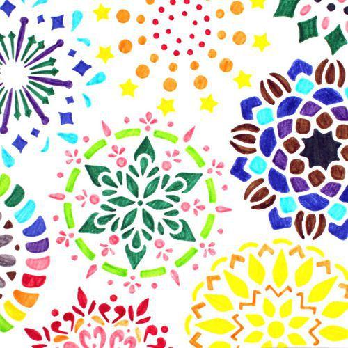 Illustration de : Lot 8 pochoirs plastique mandalas 14cm - Cléopâtre
