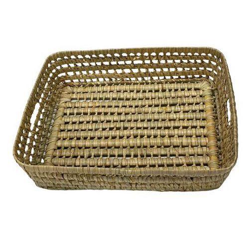 Illustration de : Corbeille rectangulaire en feuille de palmier tressées 40 x 30 x 8 cm