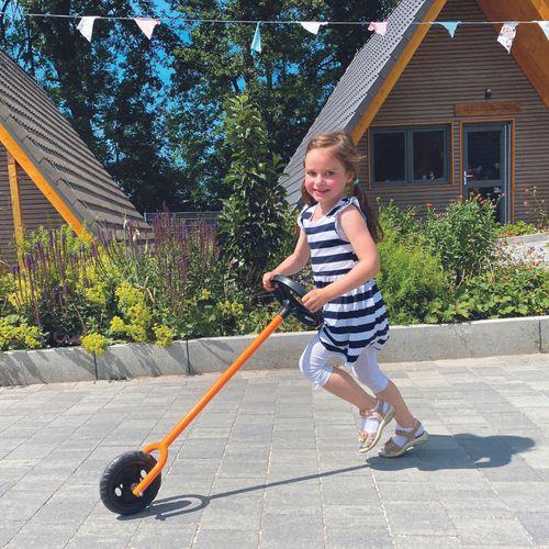 Illustration de : Lot de 4 roues Wheelies-Beleduc