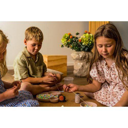 Illustration de : Seau 1580 perles plastique 50% recyclé pastel - Dantoy