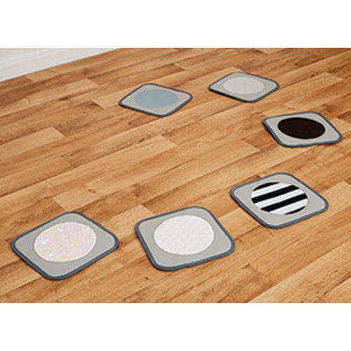 Illustration de : Carré de sol texturés - 6 pièces + 1 sac de rangement - Hope Education